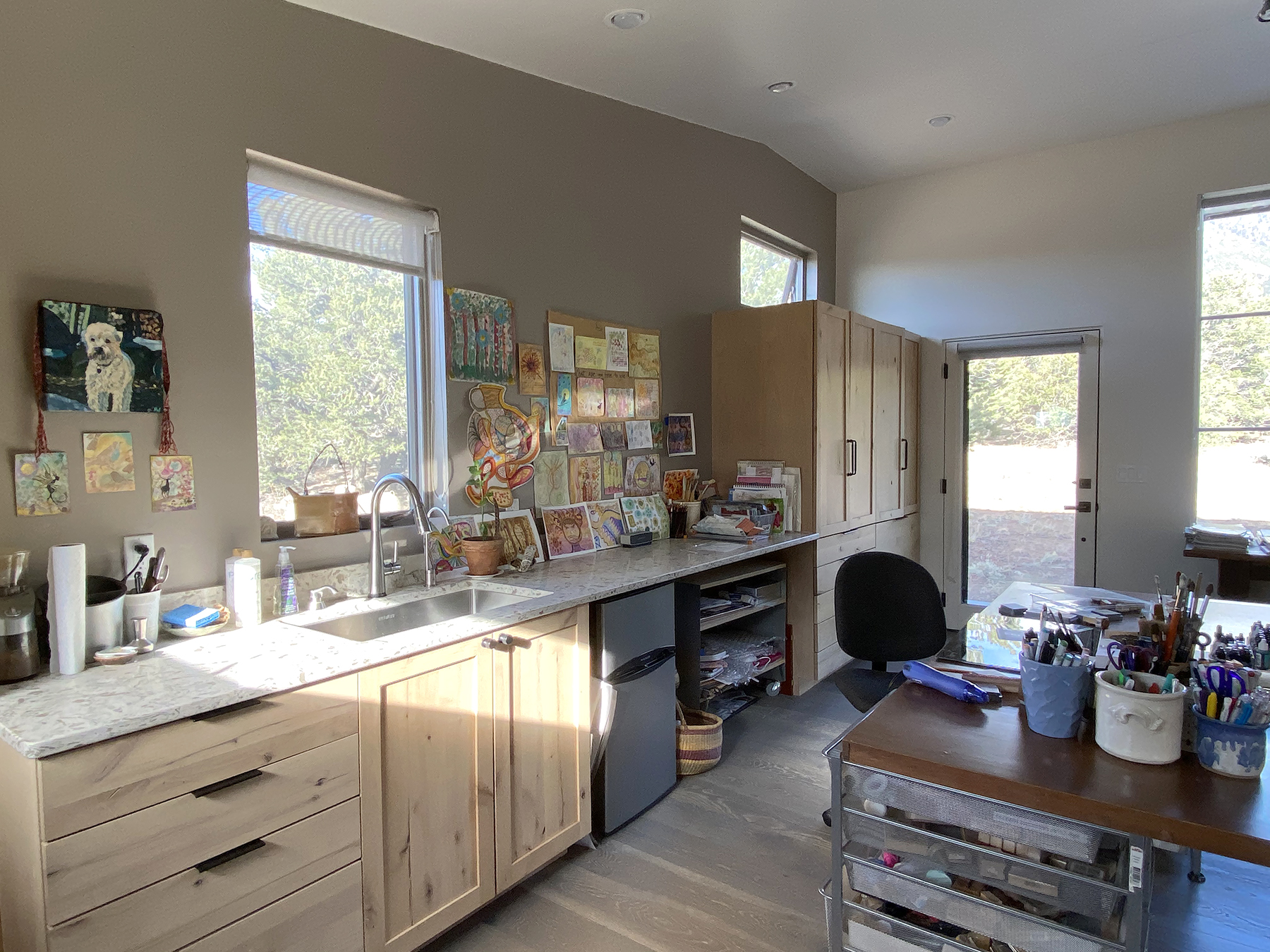 interior - counter desk